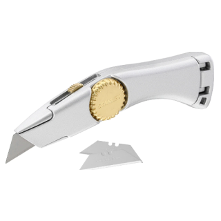 STA210122 STANLEY TITAN RETRACTABLE KNIFE CARDED