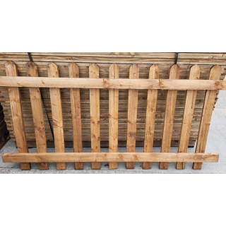 1.80M X 900M PICKET PANEL ROUNDED TOP 